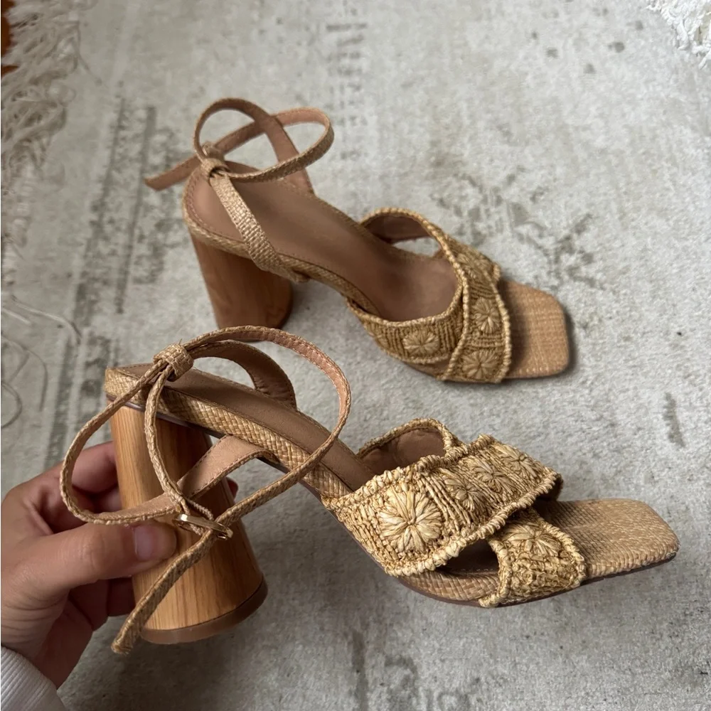 Lulus Raffia strappy Sandals - Picture 3 of 6